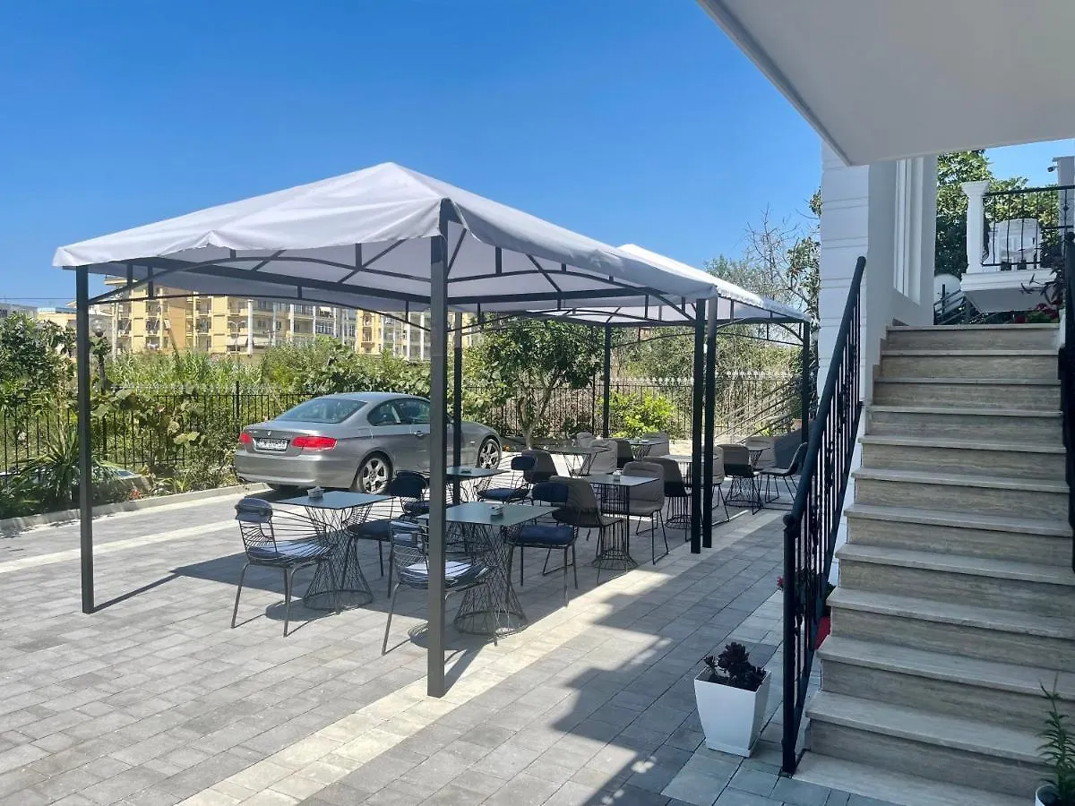 Hotel Fama 3*, Durrës Albanien